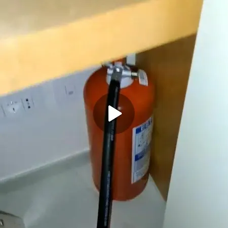 Apartamento L' Amabile Volpe - Via Carlo Levi 2&2 *